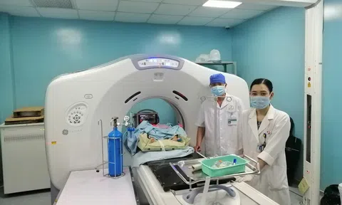 Đà Nẵng: Xạ trị áp sát đầu tiên ở Việt Nam cho bệnh nhân 2 tuổi bị ung thư quái ác