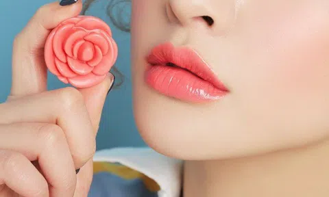 Điểm danh 5+ nguyên nhân khiến bạn lúc nào cũng tô son xấu