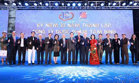 Dàn “Táo quân” hội tụ tại Lễ kỷ niệm 10 năm thành lập Dược phẩm Tâm Bình