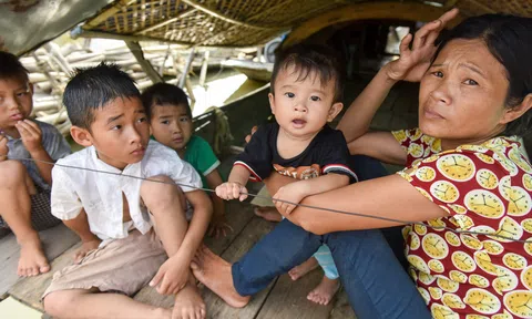 Xóm thất học giữa lòng phố thị