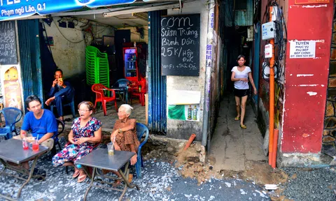 'Bí ẩn' sau hẻm phố Tây giữa Sài Gòn