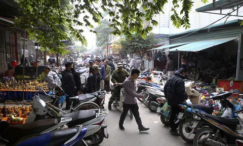Chợ phiên hoài niệm 5 ngày họp một lần ở Hà Nội