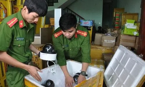 Đà Nẵng: Tạm giữ gần 200 thùng chứa bài, thẻ chip phục vụ sòng bài