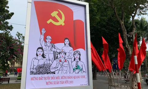 Hà Nội: Rực rỡ cờ hoa mừng Đại hội Đại biểu toàn quốc lần thứ XIII của Đảng