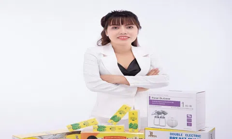 Ngực mẹ nhỏ, con có lo thiếu sữa?