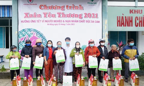 “Xuân Yêu Thương 2021” đến với người dân khó khăn tại xã Hòa Khương