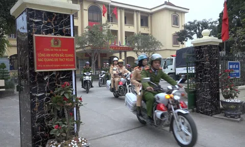(Bắc Quang, Hà Giang): Nữ Sinh 15 tuổi uống thuốc diệt cỏ tự tử sau khi bị bố mẹ mắng chửi vì vi phạm giao thông đã bình phục.