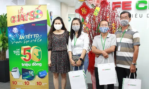 FE CREDIT công bố 03 khách hàng trúng giải đặc biệt của chương trình khuyến mãi “Ăn tết to – Vạn sự vô lo”