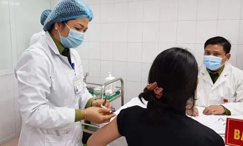 8-3 tiêm vắc xin ngừa COVID-19 tại Hải Dương, Hà Nội, TP.HCM...