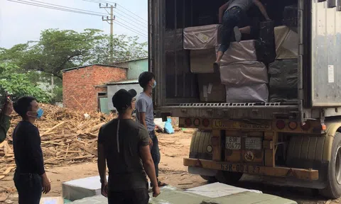 Đà Nẵng: Cảnh sát kinh tế tiếp tục bắt giữ xe container chở hàng không rõ nguồn gốc