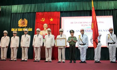 Công an TP Đà Nẵng nhận Huân chương Chiến công hạng Nhì