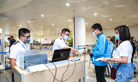 Phát hiện 3 trường hợp nhập cảnh trái phép đi máy bay từ Nam ra Bắc