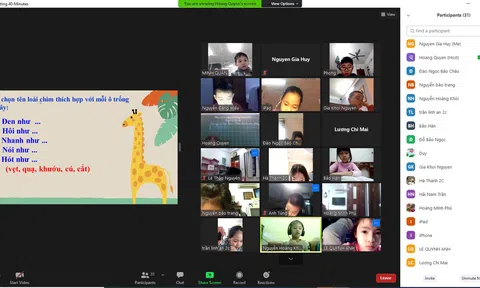 Thấp thỏm học online phòng dịch Covid-19, nhiều kỳ thi đang chờ