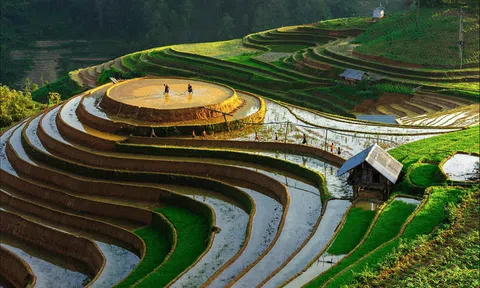 'Quên lối về' khi đến vùng cao mùa nước đổ tháng 5