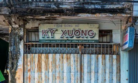 Một Sa Đéc hoài cổ qua những tấm bảng hiệu vẽ tay