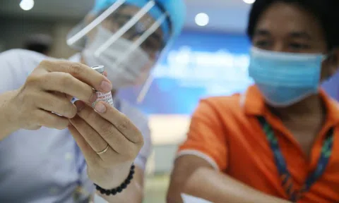 Mũi 1 tiêm vắc-xin Covid-19 của Astra Zeneca, mũi 2 tiêm Pfizer được không?