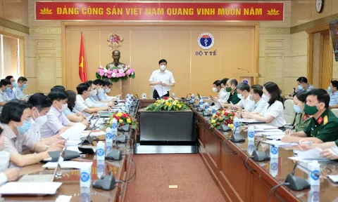 Bộ trưởng Bộ Y tế: Dự kiến sẽ có 8 triệu liều vắc xin COVID-19 về Việt Nam trong tháng 7/2021