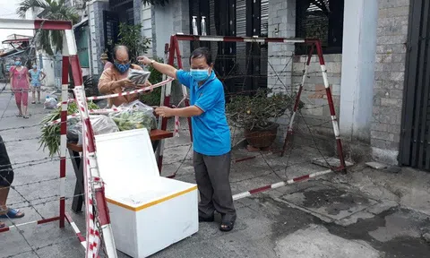 TP. Hồ Chí Minh:  Hỗ trợ người dân gặp khó khăn trong thực hiện Chỉ thị 16
