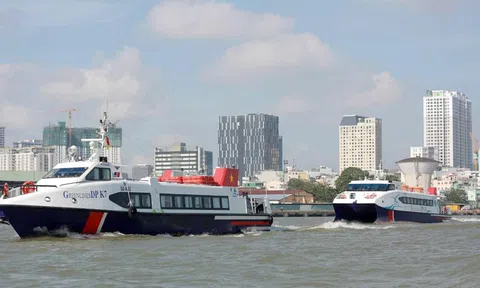 Tàu cao tốc triệu USD chở miễn phí rau củ từ miền Tây về Sài Gòn