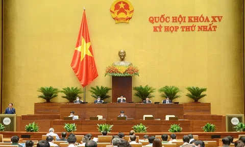 Chính phủ trân trọng cảm ơn lực lượng Y tế trên tuyến đầu chống dịch COVID-19