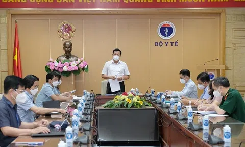 Thứ trưởng Bộ Y tế: 'Không thu bất kỳ chi phí nào liên quan tiêm vaccine Covid-19'