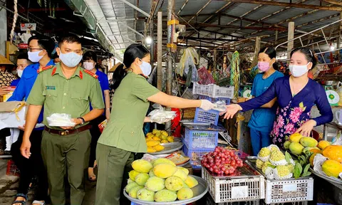 Thành phố Cần thơ: Tuổi trẻ Công an TP. Cần Thơ chung sức cùng cộng đồng phòng chống dịch bệnh COVID-19