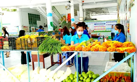 TP. Cần Thơ: Siêu thị yêu thương 0 đồng - Nơi sẻ chia cùng người nghèo