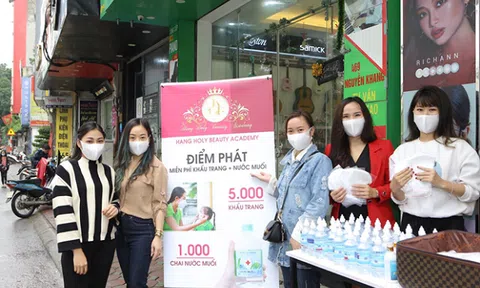 Master Hằng Holy lan tỏa những tia nắng ấm trước đại dịch covid 19