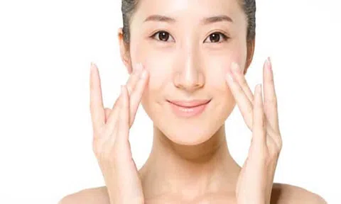 Chăm sóc da mặt hiệu quả khi làm việc tại nhà