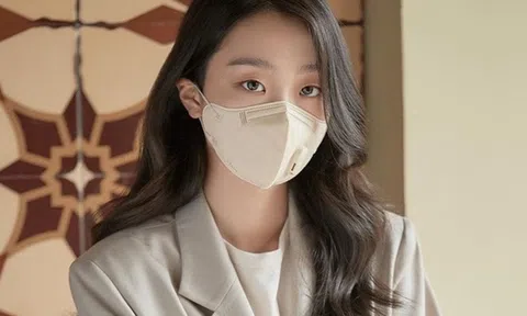 Make-up hằng ngày cho nàng thường xuyên dùng khẩu trang