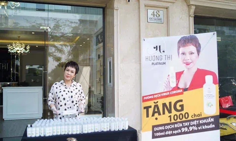 Mỹ phẩm Hương Thị hoàn thành trao 10.000 chai nước rửa tay khô giúp bà con nghèo