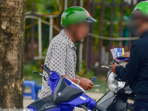 Vé trận Việt Nam - Thái Lan tăng cao, cò thổi giá tới 15 triệu/cặp