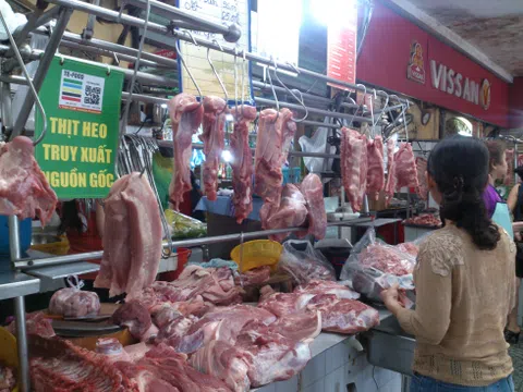 Ngăn chặn lợi dụng đẩy giá thịt heo lên cao dịp cuối năm