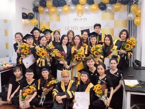 Tương lai làm giàu với nghề spa – Làm đẹp cho mọi người