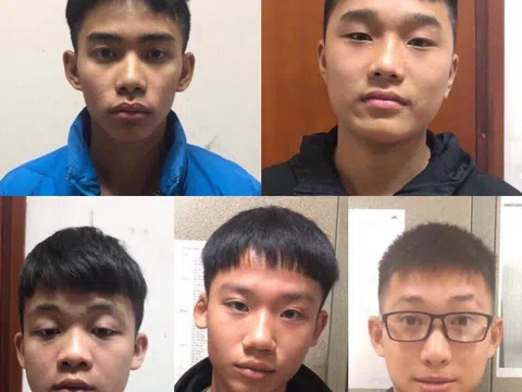 Bắt nhóm thanh niên cầm dao diễu hành gây mất trật tự ở Long Biên