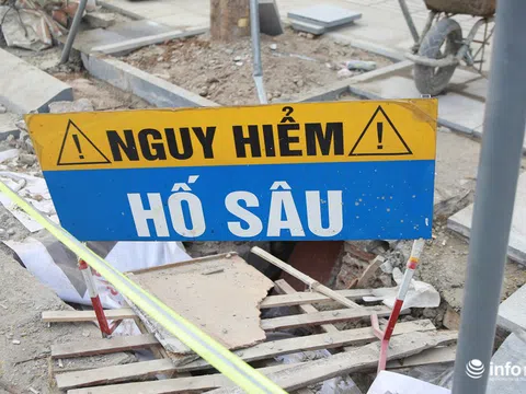 Hà Nội lại đào đường lát đá vỉa hè, phố phường bụi mù mịt