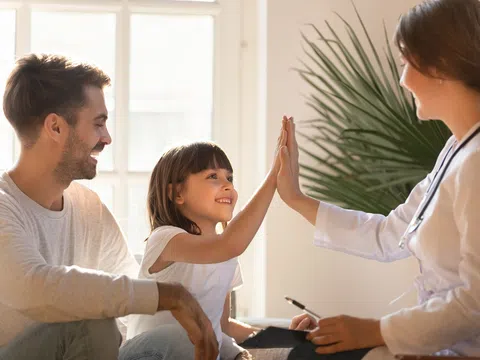 5 điều nhất định phải làm ngay khi có con