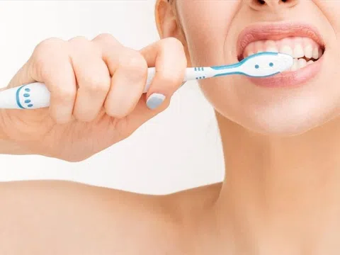 Tập những thói quen để giúp tránh bị nhiệt miệng