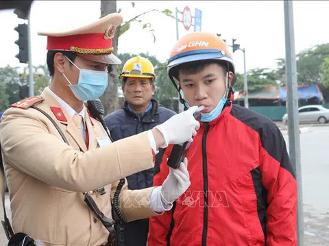 Bảo đảm vệ sinh phòng dịch khi kiểm tra nồng độ cồn