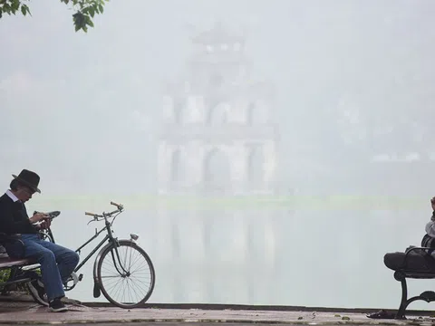 Bắc Bộ sáng sương mù, Đông Nam Bộ có nơi nắng nóng