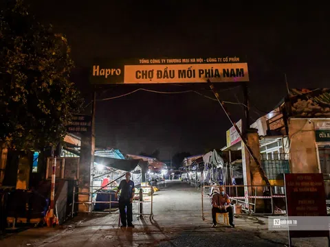 Hà Nội: Chợ đầu mối phía Nam hoạt động trở lại