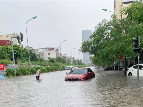 Hải Phòng: Trận mưa lịch sử gây ngập lụt khắp các tuyến đường