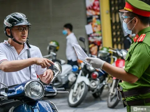 Hà Nội: Bất chấp không đeo khẩu trang, nhiều trường hợp bị xử lý