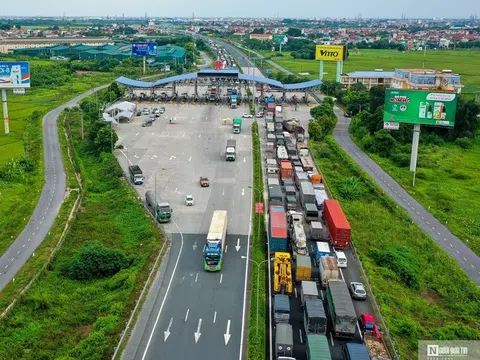 Hà Nội: Phương tiện tắc dài hàng kilômét tại cửa ngõ phía Nam