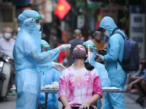 Các địa phương thực hiện giãn cách và tăng cường giãn cách xã hội phải hoàn thành xét nghiệm toàn dân trước 15/9