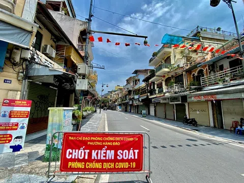 Hà Nội không nên và không thể giãn cách mãi