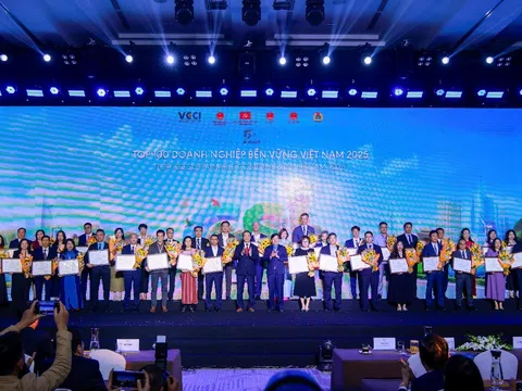 Herbalife Việt Nam được Liên đoàn Thương mại và Công nghiệp Việt Nam vinh danh Top 100 Doanh Nghiệp Bền Vững Việt Nam 2025