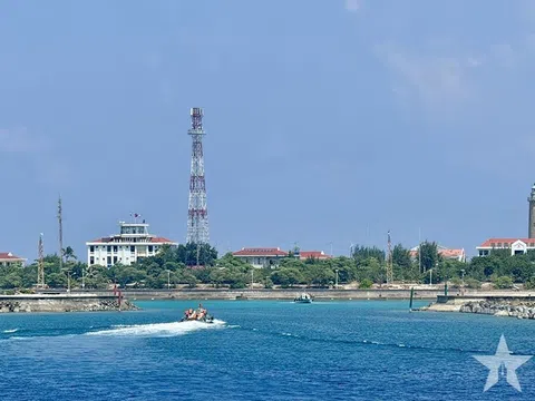 Những vì sao nơi cuối chân trời