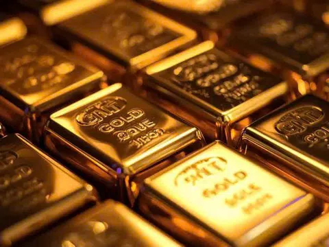 Giá vàng sáng 13/4 tiếp tục lao dốc, mất gần 1 triệu đồng/lượng