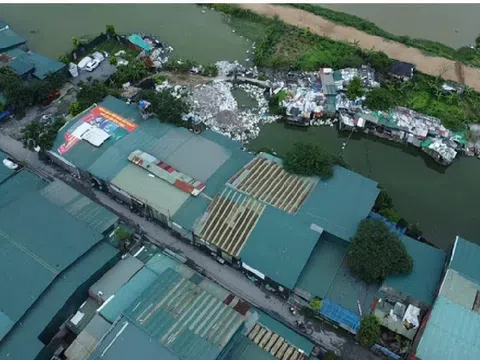 Nhiều nhà xưởng tạm ven đường Nguyễn Văn Giáp tiềm ẩn nguy cơ cháy nổ trong mùa nắng nóng